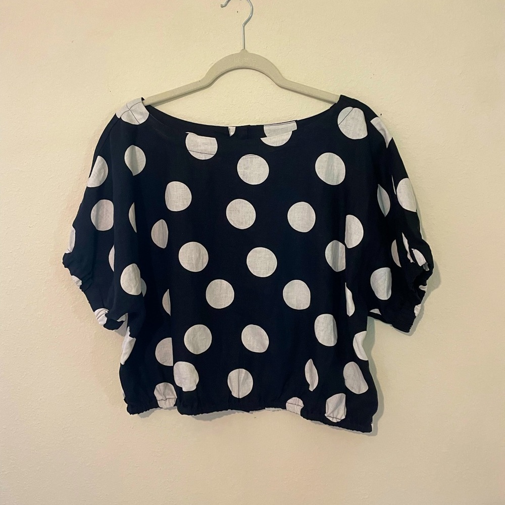 Cropped black with white polka dots linen/rayon top perfect for hot weather